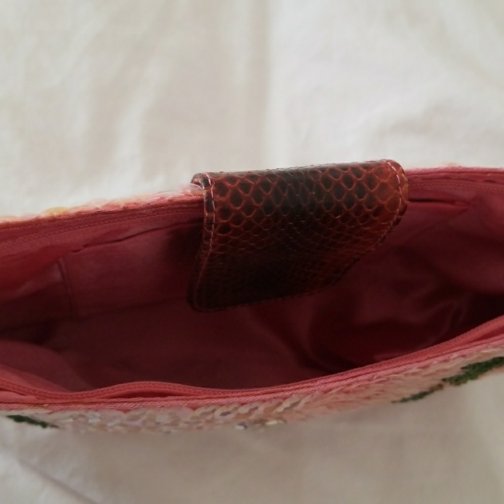 Hand beaded and snake skin purse 1 of a kind - Picture 3 of 3